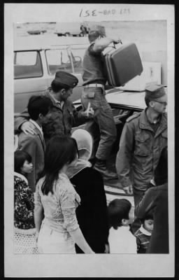 Thumbnail for Vietnamese Civilian Life > Vietnamese Refugees (in US)