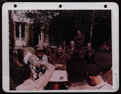 Thumbnail for ␀ > Goering Interview With Allied Press - May 1945. Newspapermen, Radio Commentators, Photographers, And Writers Interviewed Goering On German Military Matters In May 1945, Shortly After His Capture. Major Paul Kubla, From Elizabethtown, Kentucky, Was The Int