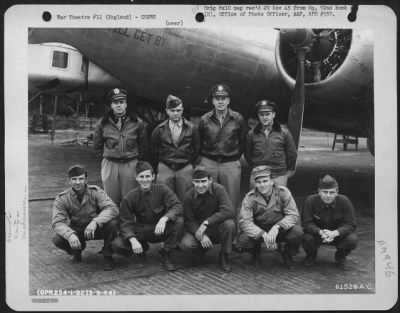 Consolidated > Crew Of The 92Nd Bomb Group Beside A Boeing B-17 "Flying Fortress" 'I'Ll Get By'.  England, 3 September 1944.