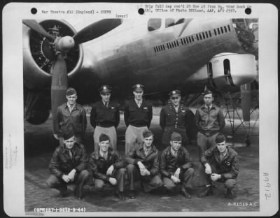 Thumbnail for Consolidated > Lt. D'Ortona And Crew Of The 92Nd Bomb Group Beside A Boeing B-17 Flying Fortress.  England, 2 September 1944.