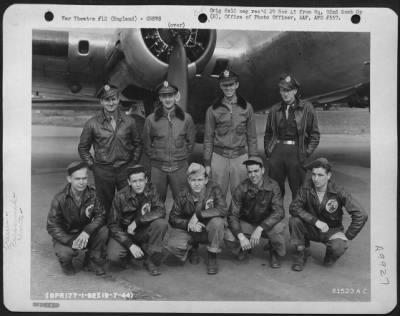 Consolidated > Lt. Bissell And Crew Of The 92Nd Bomb Group Beside A Boeing B-17 Flying Fortress.  England, 19 July 1944.