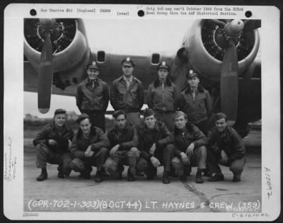 Thumbnail for Consolidated > Lt. Haynes And Crew Of The 359Th Bomb Squadron, 303Rd Bomb Group Based In England, Pose In Front Of A Boeing B-17 "Flying Fortress".  8 October 1944.