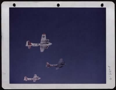 Boeing > Boeing B-17S Of The 8Th Air Force In Practice Formation Over England.