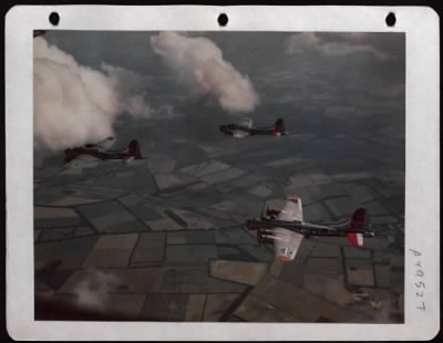 Boeing > Boeing B-17S Of The 8Th Air Force In Practice Formation Over England.