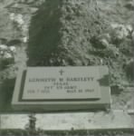 Kenneth Warren Bartlett, gravestone, Tx.