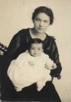 Thumbnail for Florence Woodworth Gilman, with son Warren, 1920