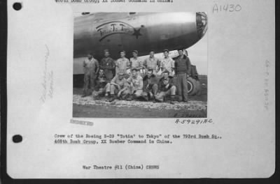 General > Crew Of The Boeing B-29 'Totin' To Tokyo' Of The 793Rd Bomb Sq., 468Th Bomb Group, Xx Bomber Command In China.