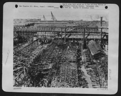 Kure > After Allied Bombings, The Kure Naval Arsenal Is Only A Twisted Mass Of Steel.