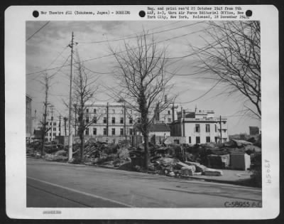 Thumbnail for Yokohama > Bomb Damage In Yokohama, Japan.