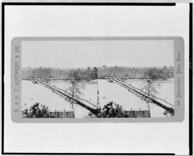 1678 - Pontoon across the Appomattox River, Va., Broadway Landing