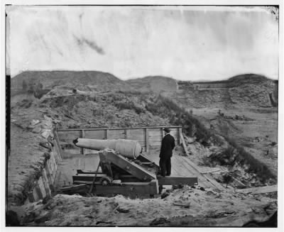 1685 - Fort Fisher, N.C. Interior view, with heavy gun broken by bombardment