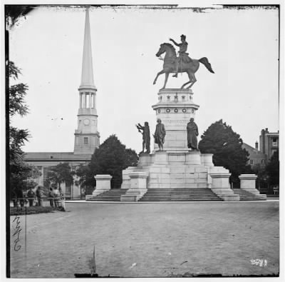 1974 - Richmond, Va. Washington Monument; St. Paul's Church in left background