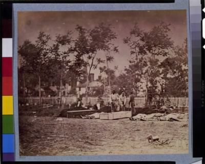 2468 - Burying the dead at hospital in Fredericksburg, Va.