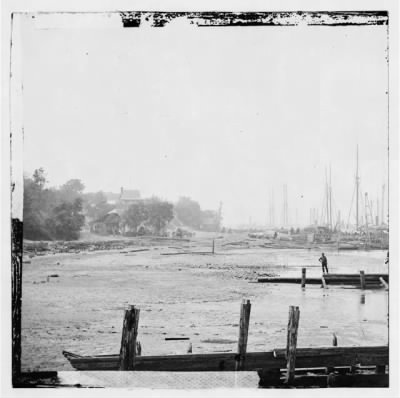 2722 - City Point, Virginia. Distance view of wharf and transports