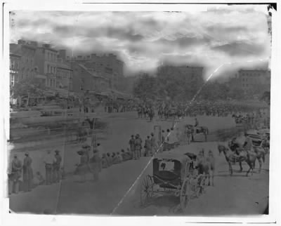 3355 - Washington, D.C. View of Pennsylvania Avenue from 9th Street, with mounted officers, band, and infantrymen with fixed bayonets at a halt