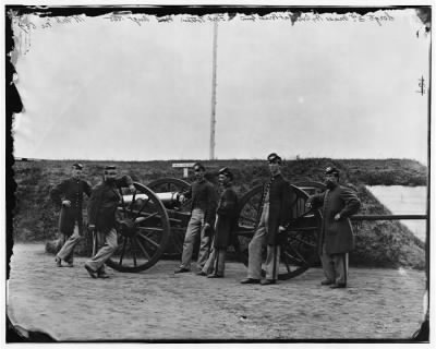 Thumbnail for 4349 - District of Columbia. Sergeants of 3d Massachusetts Heavy Artillery, with gun and caisson at Fort Totten