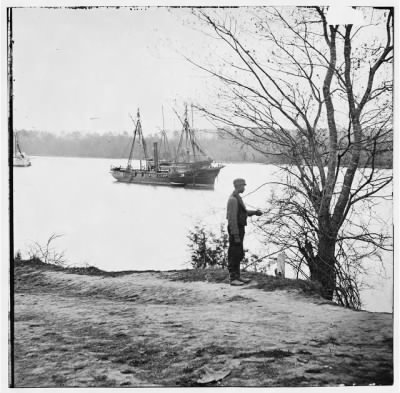 4688 - James River, Virginia. Ships on the [James River]