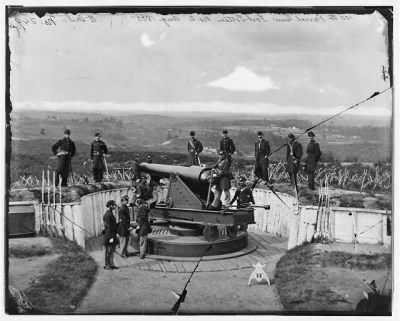 4913 - District of Columbia. 100 pdr. Parrott gun at Fort Totten