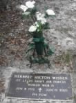 Headstone, Herbert Wisner.jpg