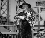 Thumbnail for 640px-Alice_Roosevelt_Christens_Sub_TR.jpg