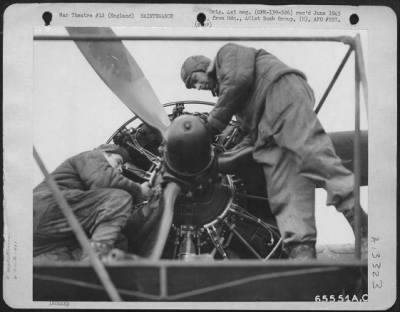 Thumbnail for Engines > Two Mechanics Repair An Engine Of A 401St Bomb Group Boeing B-17 "Flying Fortress" At An 8Th Air Force Base In England, 6 January 1944.