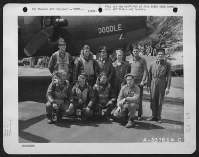 Thumbnail for Consolidated > Crew of the 303rd Bomb Group beside the Boeing B-17 Flying ofrtress "Yankee Doodle Dandy." England, 13 May 1943.