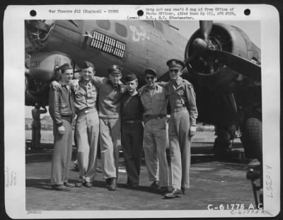 Thumbnail for General > Lt. Forszen And Crew Of The 452Nd Bomb Group, Beside The Boeing B-17 "Flying Fortress" "Dol".  England, 27 May 1944.