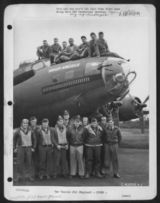 Thumbnail for General > Combat And Ground Crew Of The Boeing B-17 "Flying Fortress" Hell'S Angels.  303Rd Bomb Group, England.  6 June 1943.