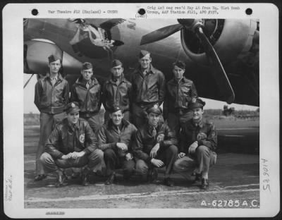 General > Combat Crew Of The 91St Bomb Group, 8Th Air Force, Beside A Boeing B-17 Flying Fortress.  England.