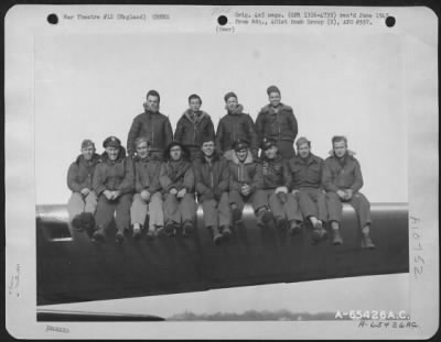 Thumbnail for General > Crew Of The 401St Bomb Group, In Front Of A Boeing B-17 "Flying Fortress" At An 8Th Air Force Base In England, 2 January 1945.