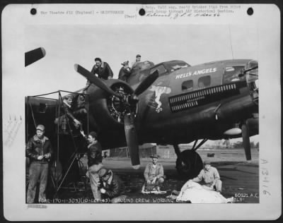 Thumbnail for General > Maintenance Of The Boeing B-17 "Flying Fortress" 'Hell'S Angels' By Ground Crew, 303Rd Bomb Group.  England, 10 October 1943.