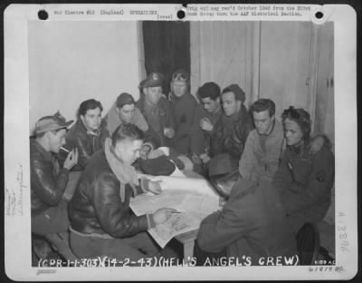 Thumbnail for General > Interrogation Officer Questions The Crew Of The Boeing B-17 "Flying Fortress" 'Hell'S Angels' After Their Return From A Mission Over Enemy Territory.  303Rd Bomb Gorup, England.  14 February 1943.