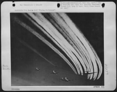 Vapor Trails > Contrails from Boeing B-17 "Flying ofrtresses".