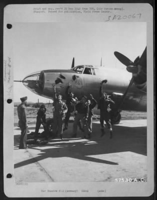 Consolidated > 'Yippee It'S All Over!' - A 1St Tac Martin B-26 Marauder Crew, Which Led The Last Flight On The 320Th 'Boomerang' Group'S Last Mission Against Enemy Positions On Ile D'Oleron Off The West Coast Of France, Received The First Word Of Germany'S Reported Capi