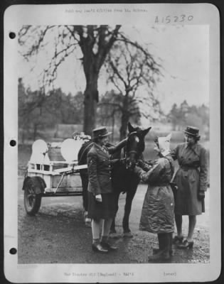 Thumbnail for Consolidated > Wacs on assignment at 8th AAF Boeing B-17 Division Hdqs., in England have lots of off-duty time which they devote to exploring surrounding English country side and chatting with local residents.