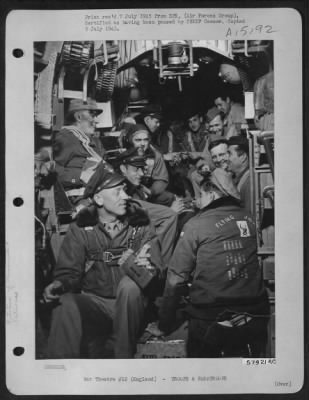 Consolidated > Here Are The 12 Of The 20 Men That Were Carried By Each Of The B-24 Liberators Of The U.S. 8Th Air Force, 2Nd Air Division, That Flew Home To America.  The Other 8 Men Aboard Are Evenly Distributed About The Plane - Pilot And Co-Pilot In Their Seats, Some