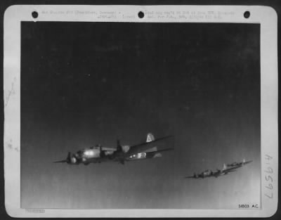 Boeing > Boeing B-17s over Frankfurt, Germany.