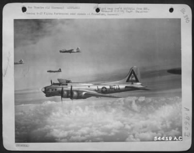 Thumbnail for Boeing > Boeing B-17 Flying Fortresses over clouds at Frankfurt, Germany.