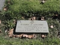 Thumbnail for Daniel Edwin Strobbe Headstone.jpg