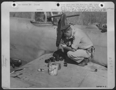 Consolidated > Being Needed For Rescue Work In The India-Burma Theatre A Yr-4 Helicopter Was Flown From Wright Field Ohio, In A Douglas C-54. It Was Subsequently Used To Land Near Inaccessible Wrecked Aircraft. 1St Lt. Irwim C. Steiner, 7845 Cornhill Ave., Chicago, Illi