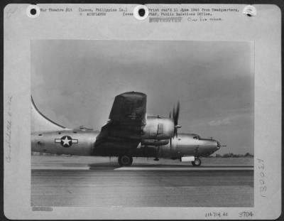 Consolidated > The First Consolidated B-32 Dominator Overseas Runs Up Its Four Powerful Engines At Clark Field, Luzon, P.I., Preparatory To Taking Off In A Trial Run.  The B-32, Big Sister Of The Consolidated B-24 Liberator, And Twin (In Size And Performance) Of The Boe