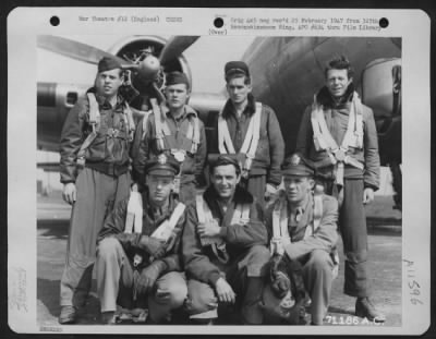 General > Lt. Freerksen And Crew Of The Boeing B-17 "Flying Fortress" Of The 390Th Bomb Group Pose By Their Plane At Their Base In England On 14 April 1945.