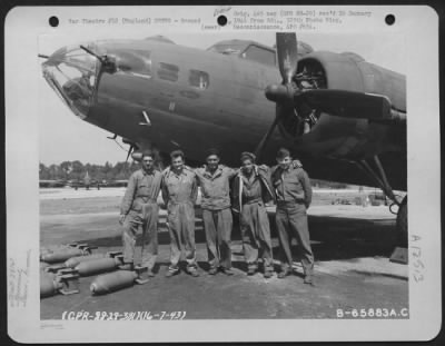 Thumbnail for Ground > Sgt. Stafford And Crew Of The 381St Bomb Group In Front Of A Boeing B-17 "Flying Fortress" At 8Th Air Force Base 167, England.  16 July 1943.