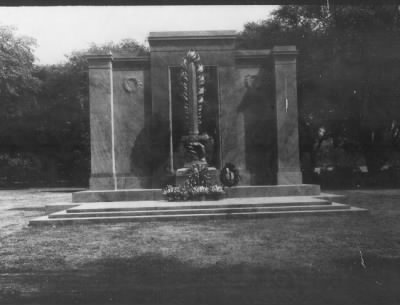 Washington, DC, 1870-1950 > Statues and Memorials