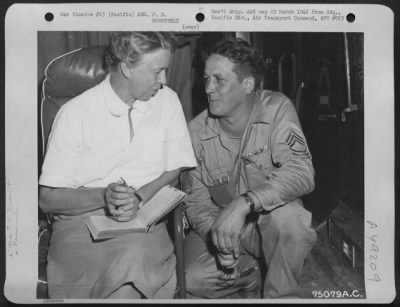 Groups > Mrs. F. D. Roosevelt Chats With M/Sgt Shirley Reedy, Crew Member, While Enroute To Penrhyn Island, Line Group, 1943.