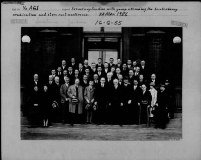 Thumbnail for 1926 > Secretary Jardine with group at a conference