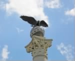 Spanish-American_War_Memorial_-_eagle_globe_capital_-_Arlington_National_Cemetery_-_2011.JPG