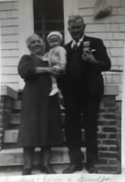 Grandma_Grandpa_Santoro_with_Carmine_1941.jpg