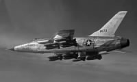 F105 Thunderchief-133853-004-40065287.jpg