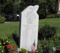 Thumbnail for Dunstable MA-Civil War Soldier memorial.jpg